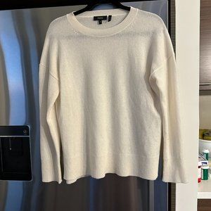 Theory Crew Neck Cashmere Sweater size M